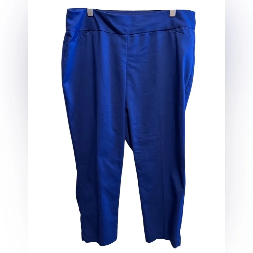 Investments Women’s Plus Size Navy blue Crop Pants Slimming Sz 18W